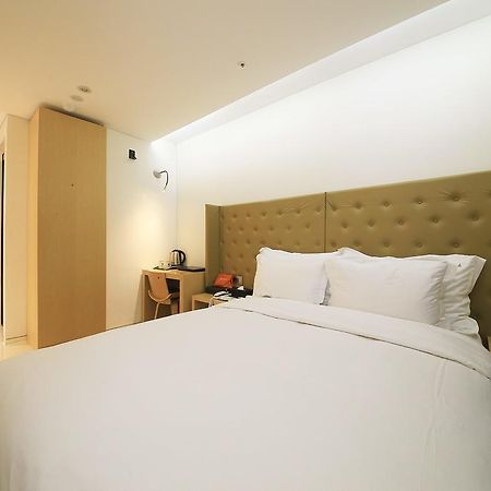 Richwell Hotel Seul Esterno foto