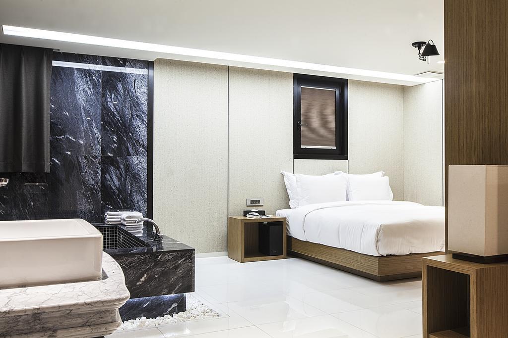 Richwell Hotel Seul Esterno foto