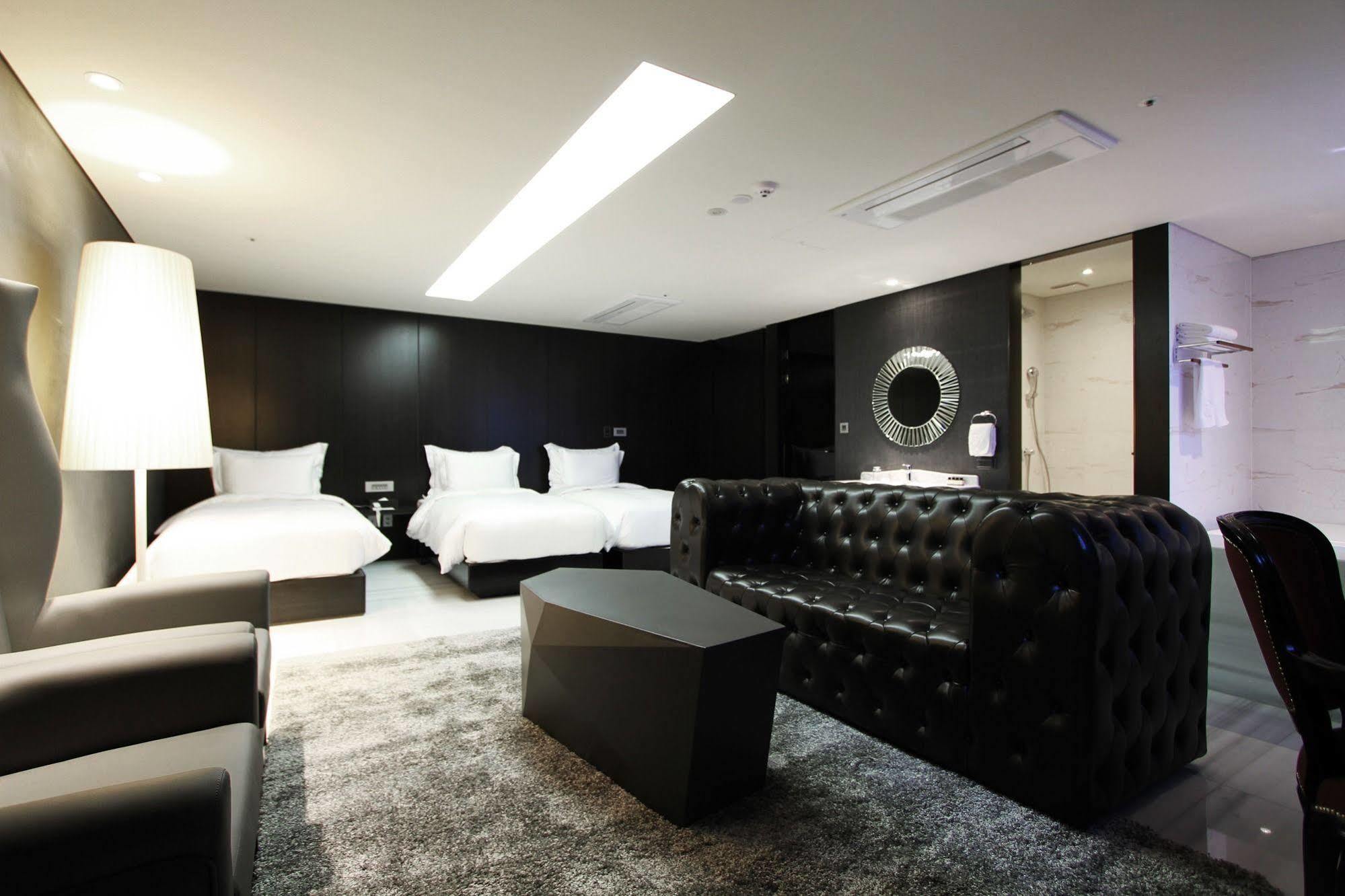 Richwell Hotel Seul Esterno foto